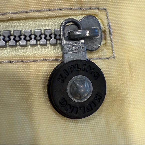 Kipling Frug Fold Over Zip Top Crossbody/ Shoulder Bag Butter Yellow - Picture 5 of 16
